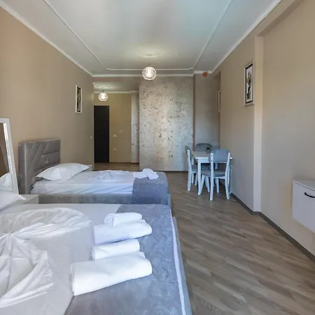 Ξενοδοχείο Resilient 4*