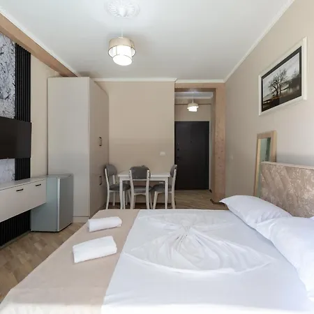 Resilient Golem (Tirana)