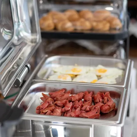 Resilient Golem (Tirana)