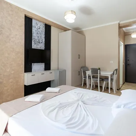 Ξενοδοχείο Resilient 4*