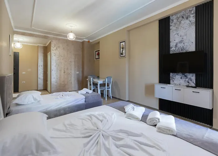 Resilient 4* Golem (Tirana)