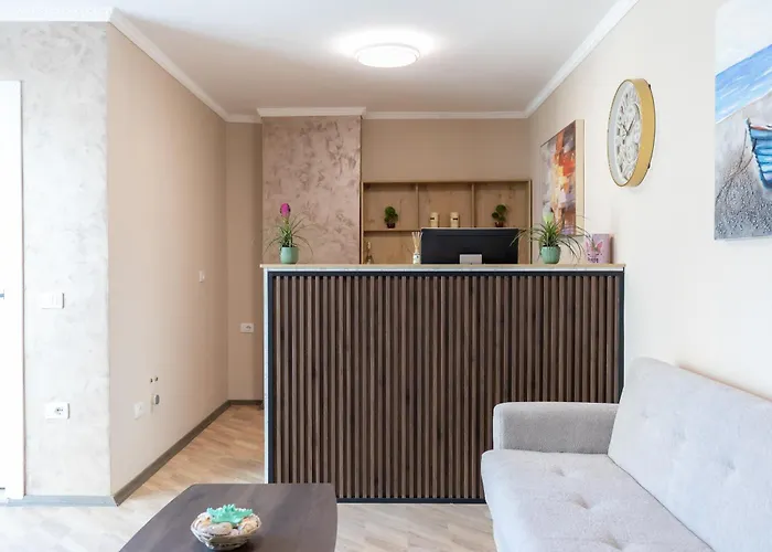 Resilient Otel Golem (Tirana)