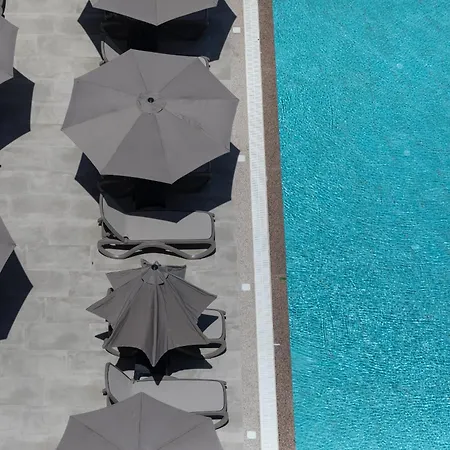 Resilient Hotel *