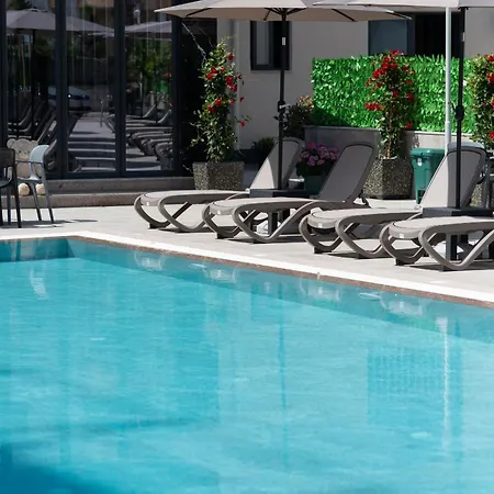 Resilient Hotel 4*
