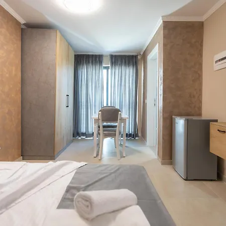 Hotel Resilient 4*