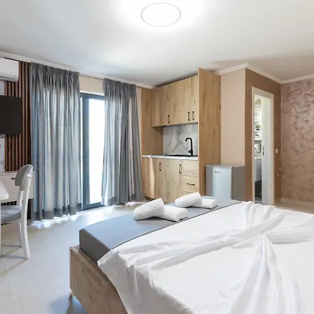 Resilient 4* Golem (Tirana)