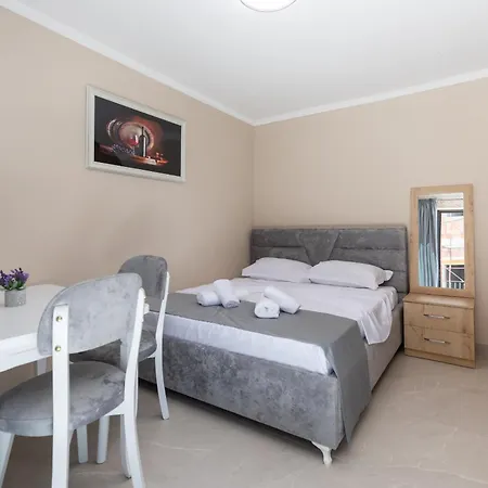 Resilient 4* Golem (Tirana)