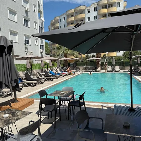 Resilient 4* Golem (Tirana)