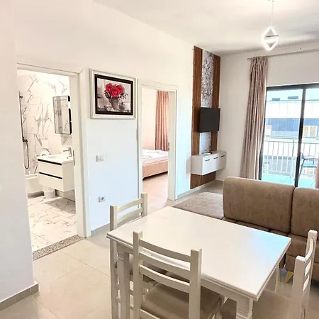 Otel Resilient Golem (Tirana)