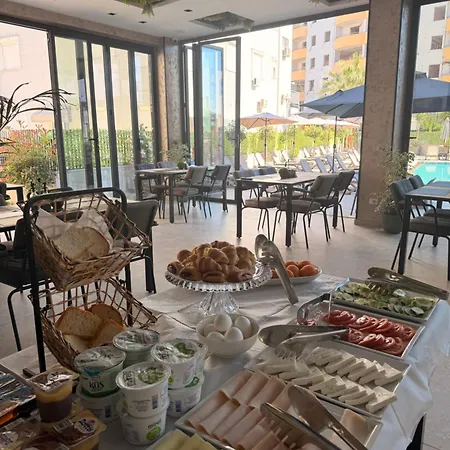 Hotel Resilient 4*