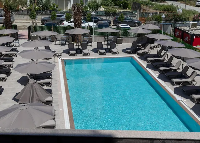Resilient Hotell Golem (Tirana)