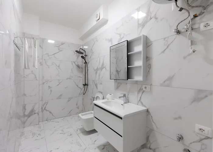 Hotell Resilient Golem (Tirana)
