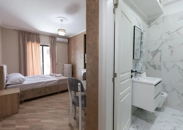 Resilient Golem (Tirana)