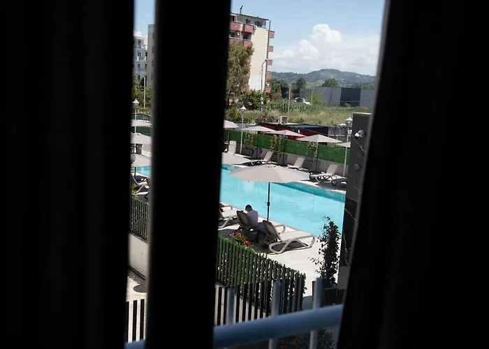 Hotell Resilient Golem (Tirana)